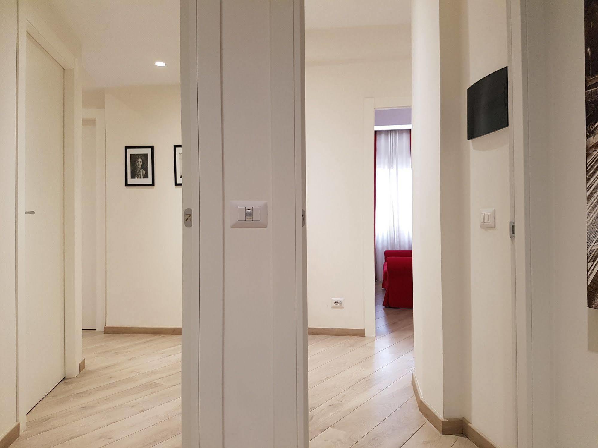 Domus Barberini Bed & Breakfast Roma Dış mekan fotoğraf